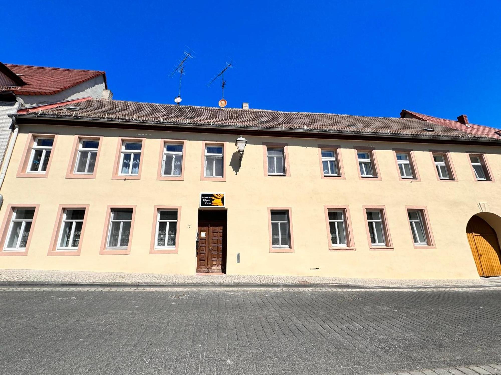 Pension Nv Lutherstadt Eisleben Buitenkant foto